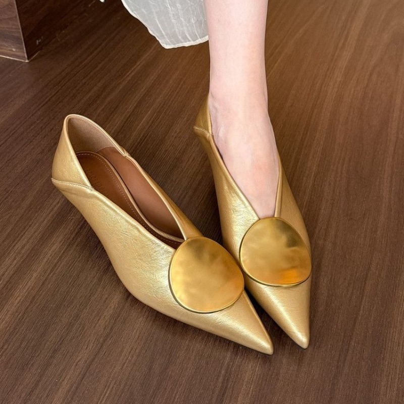أحذية نسائية لربيع وصيف 2025 ب - مراجعة Sandals وسعره