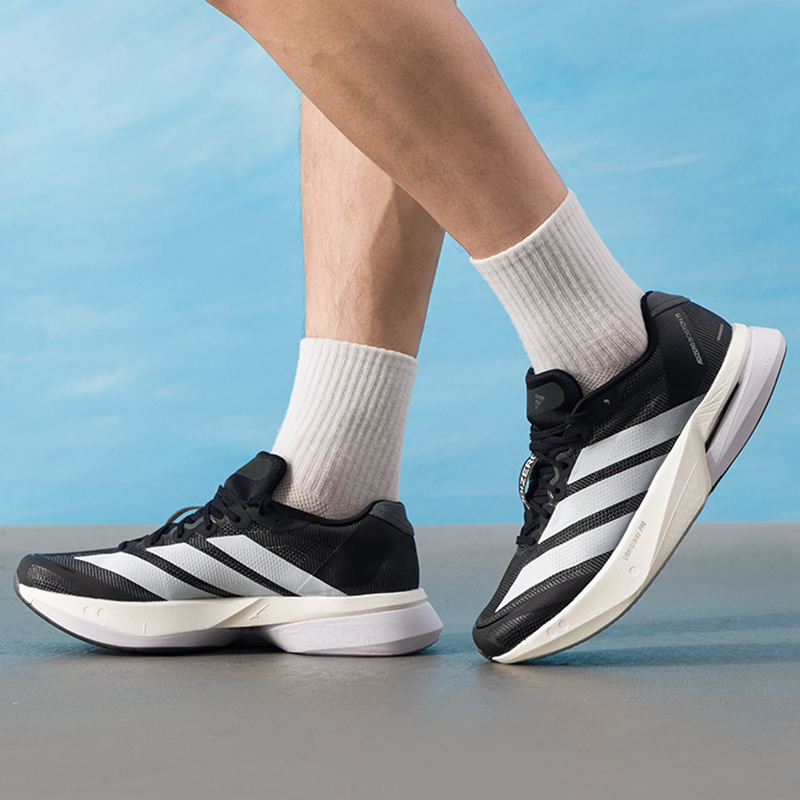 أحذية رجالية من أديداس، تصميم  - مراجعة Lightweight Road Running Shoes وسعره