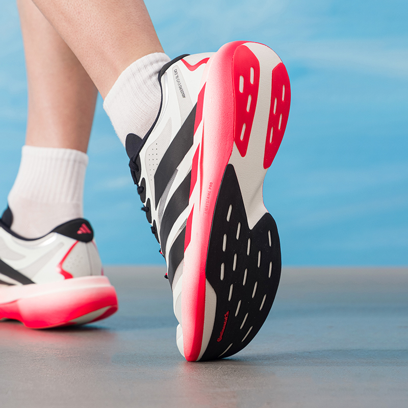 أحذية رجالية من أديداس، تصميم  - مراجعة Lightweight Road Running Shoes وسعره