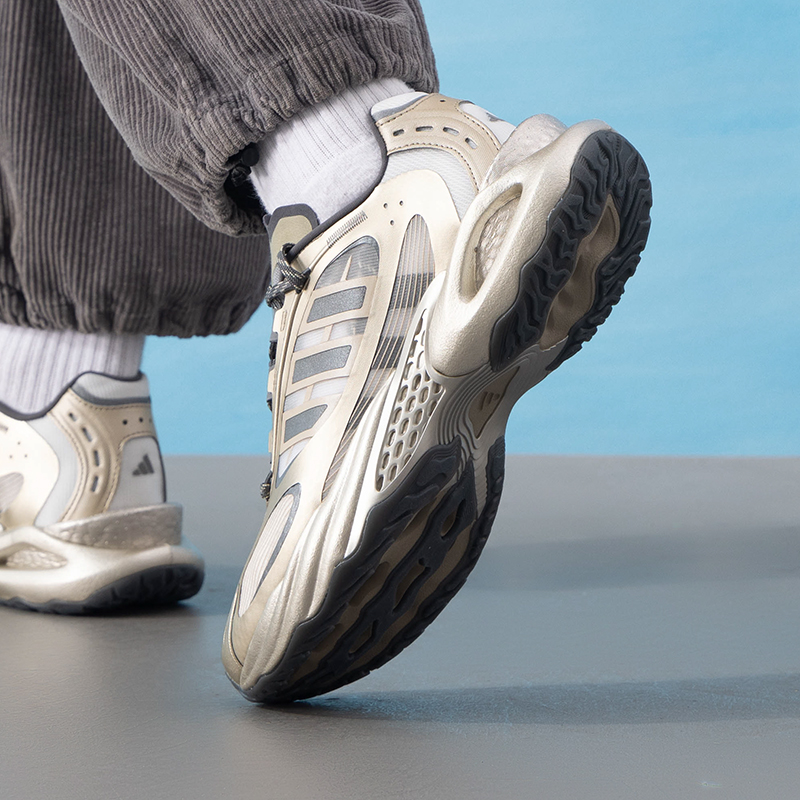 أحذية أديداس للرجال والنساء، أ - مراجعة Lightweight Road Running Shoes وسعره